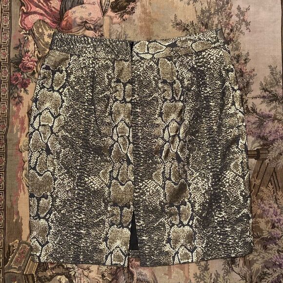 Metallic Gold Snake Skin Skirt - Picture 3 of 12